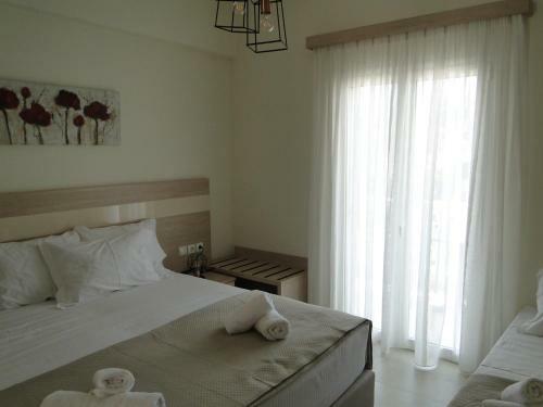 Chrysanthe's Apartments No2