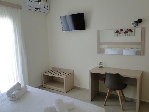 Chrysanthe's Apartments No2