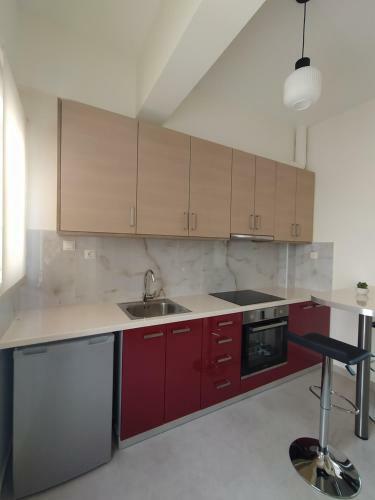 Chrysanthe's Apartments No2