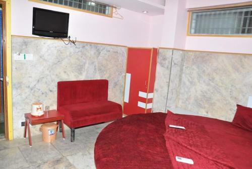 Oyo 89600 Hotel Ravi Palace Rajkot