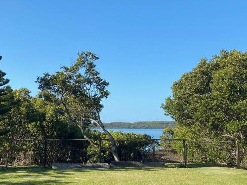 Baileys Retreat - Pet Friendly - 10 Mins Walk To Beach