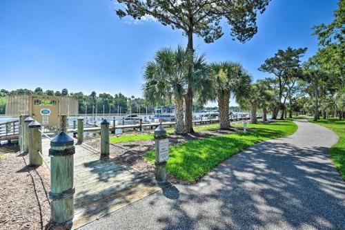 Apartamento Waterfront Condo With Boat Dock, Gym And Pool!