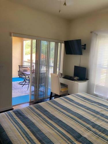 Apartamento Beautiful Pool View Condo