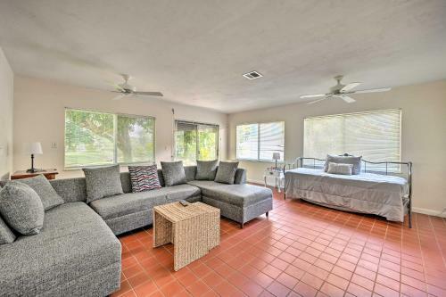 Bright Family Home, Walk To Vanderbilt Beach!