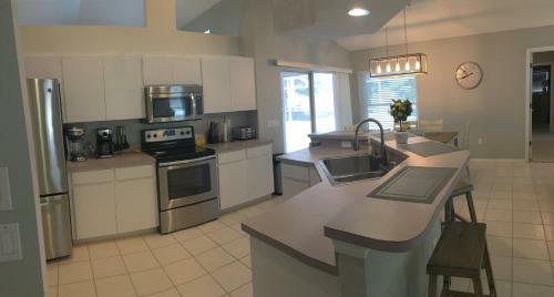 Pure Paradise - Private Villa With Heated Pool - Sleeps 8