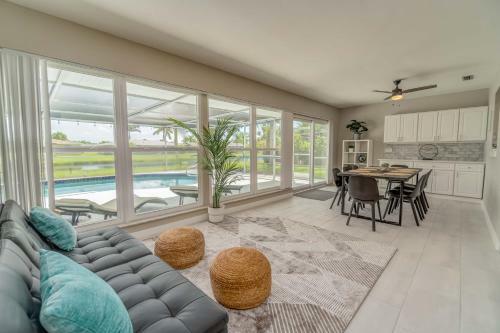 Florida Oasis - Private Dog Friendly Villa With Solar Pool - Sleeps 6