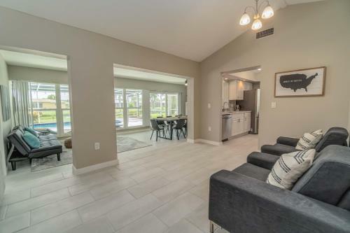 Florida Oasis - Private Dog Friendly Villa With Solar Pool - Sleeps 6