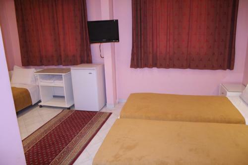 Hotel Avra