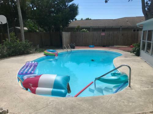 Renovated Largo Heated Pool Home