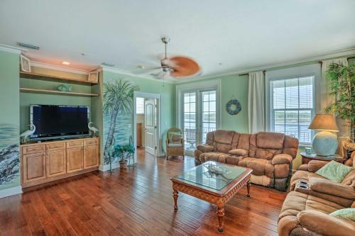 Apartamento Cheerful Condo With Community Pool And Boat Dock!