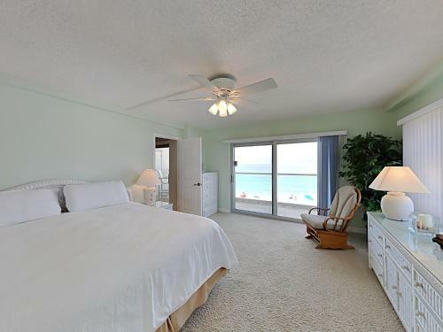 Apartamento Regency Towers #605 West