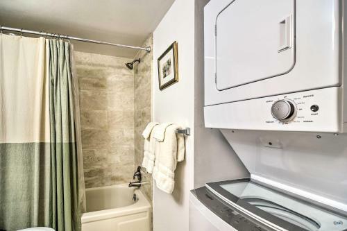 Apartamento Isla Del Sol Condo About 2 Mi To St Pete Beach!