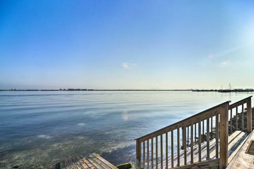 Apartamento Isla Del Sol Condo About 2 Mi To St Pete Beach!