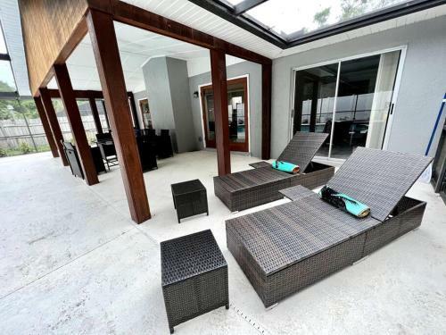 Sarasota Contemporary 4 Bedroom Home With Pool