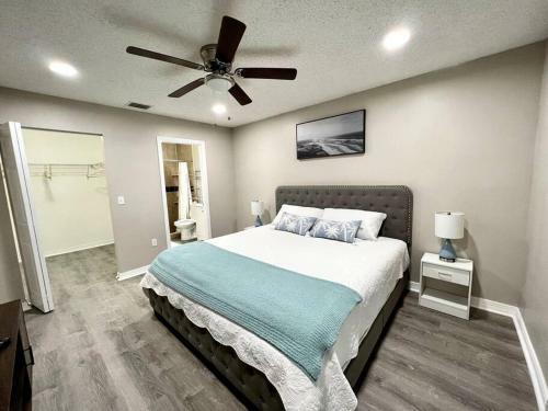 Sarasota Contemporary 4 Bedroom Home With Pool
