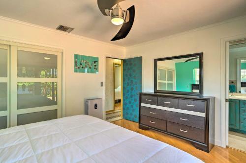 West Palm Beach Waterfront Oasis With Hot Tub!