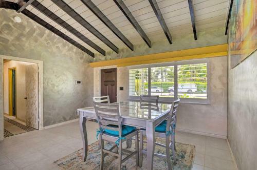 West Palm Beach Waterfront Oasis With Hot Tub!