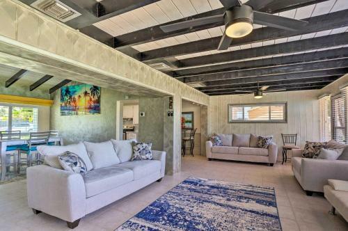 West Palm Beach Waterfront Oasis With Hot Tub!
