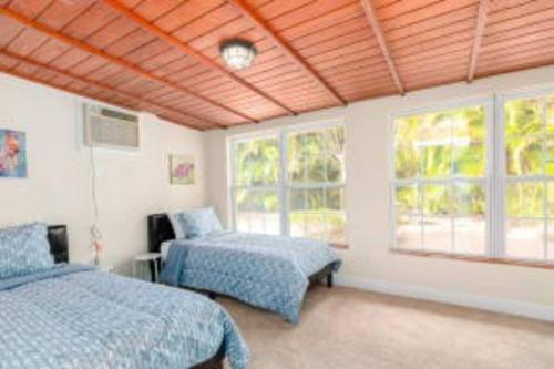 Beautiful Completed Remodeled Home Near Downtown