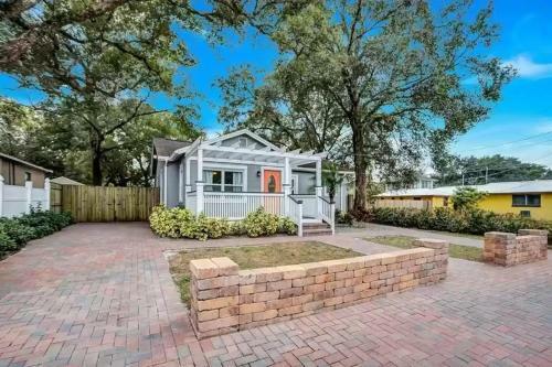 Sought After Seminole Secret Bungalow And Tesla Available