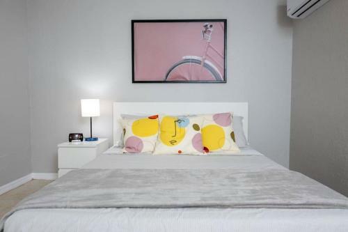 Upscale Modern Apartment