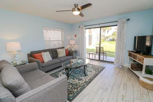 Ocean Village Club F17