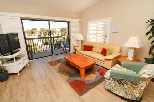 Ocean Village Club F33