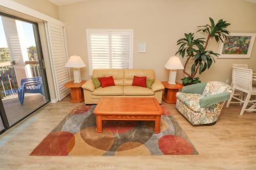 Ocean Village Club F33