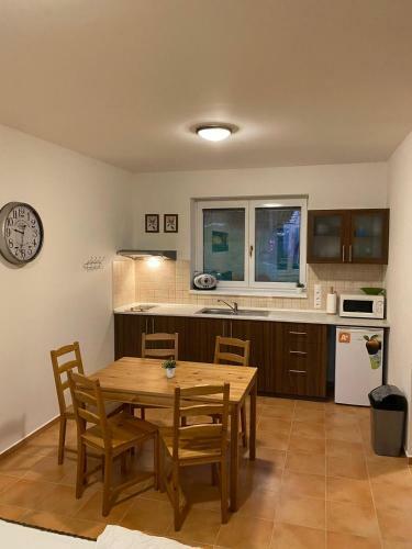 Apartm�n Nov� ?ivoho??, Slapy, Slapsk� P?ehrada. Pouze T�denn� Pobyt So -so
