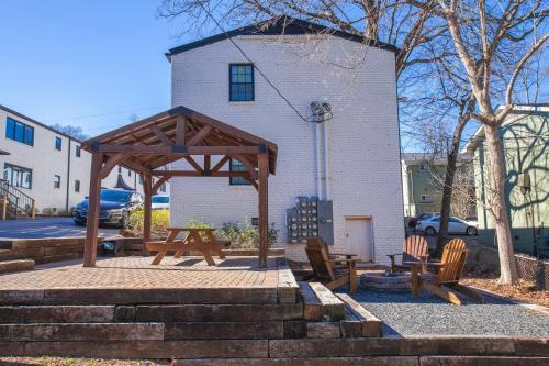 Cozy Updated Apartment Near Little Five Points