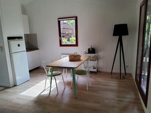 Chalet Dans La Pin�de Entre Lac Et Oc�an