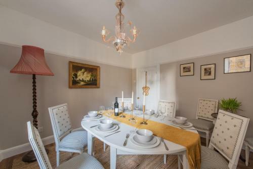Merchants Town House - Catherine Hill