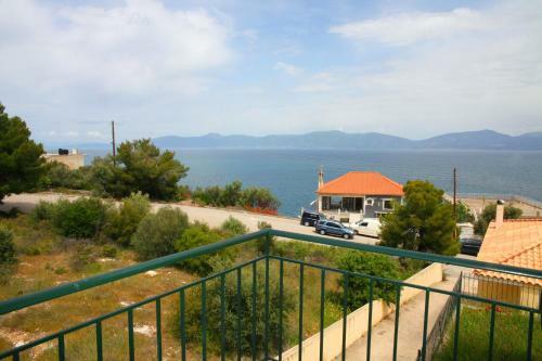 Apartment In Theologos