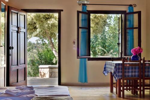 Heliopetra Studios Group Accomodation