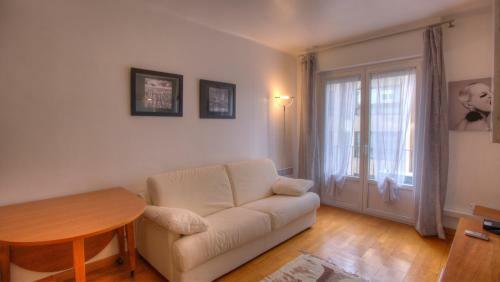 Apartamentos 2 Pi�ces 57 Rue D'antibes 2 �toiles