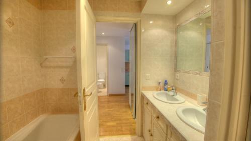 Apartamentos 2 Pi�ces 57 Rue D'antibes 2 �toiles