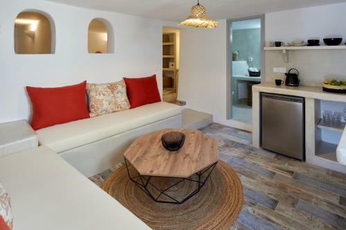 Villa El Verano Suites