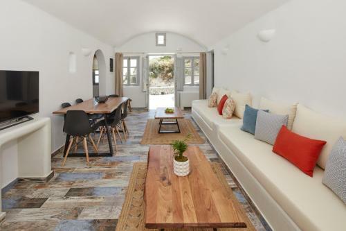 Villa El Verano Suites