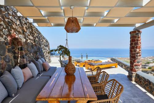 Villa El Verano Suites