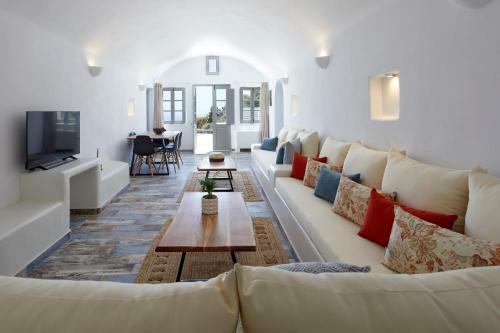 Villa El Verano Suites