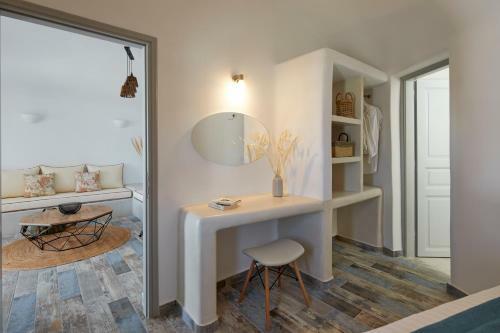 Villa El Verano Suites