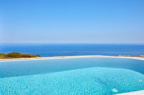 Villa El Verano Suites