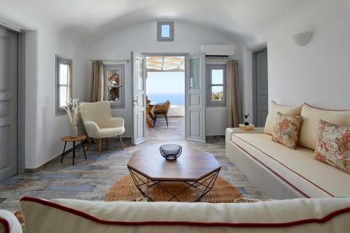Villa El Verano Suites