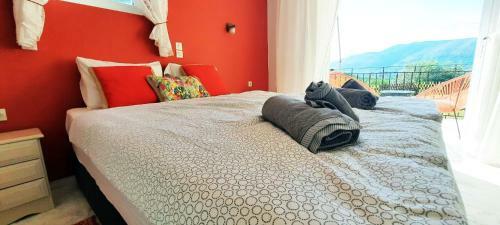 Ilektra Apartment Red