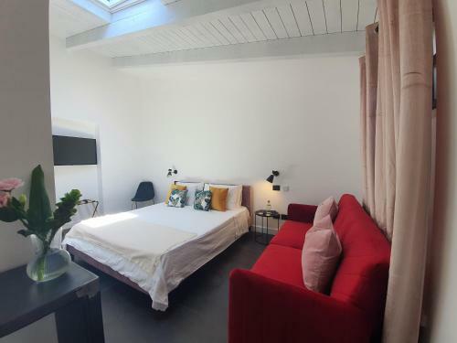 Hostal Belu - Fondi Holiday Rooms