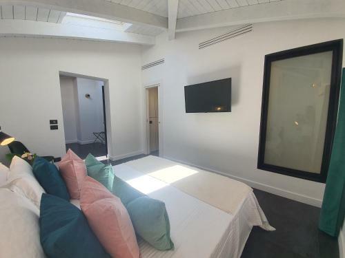 Hostal Belu - Fondi Holiday Rooms