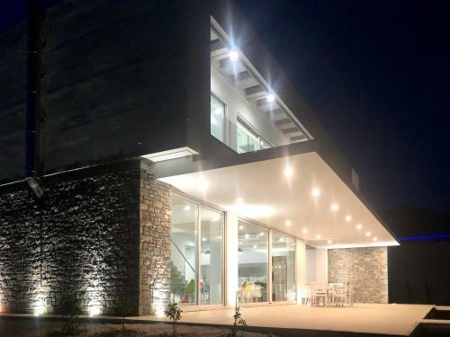 Villa Kuro Beach House