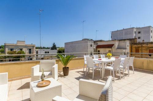 Roomy Apartment With Terrace & Parking