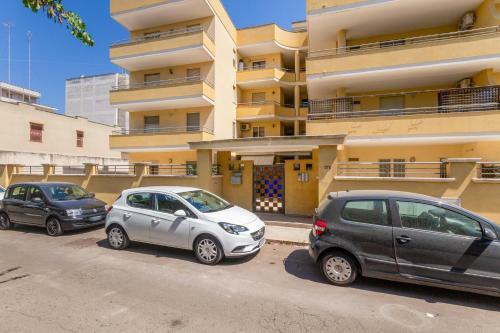 Roomy Apartment With Terrace & Parking