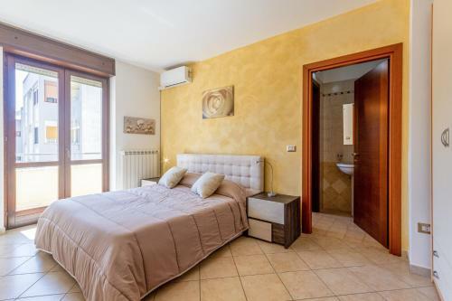 Roomy Apartment With Terrace & Parking